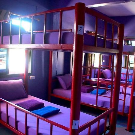 Above & Beyond Hostel Baan Tai Luaran gambar