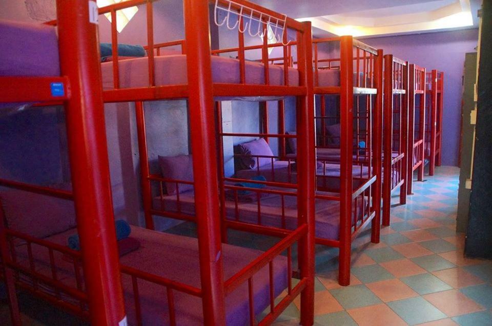 Above & Beyond Hostel Baan Tai Luaran gambar